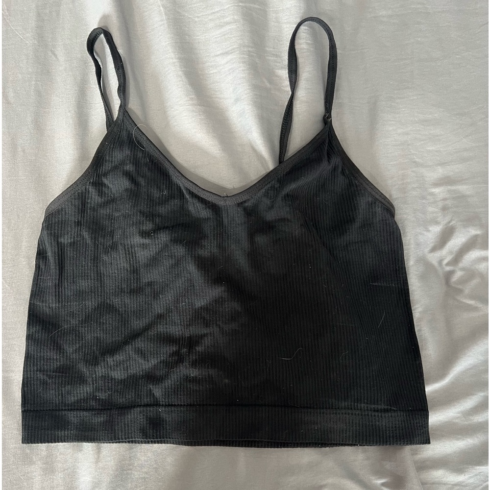SO black cropped tank